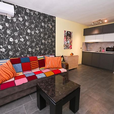 Eli Apartment Burgasz Kültér fotó