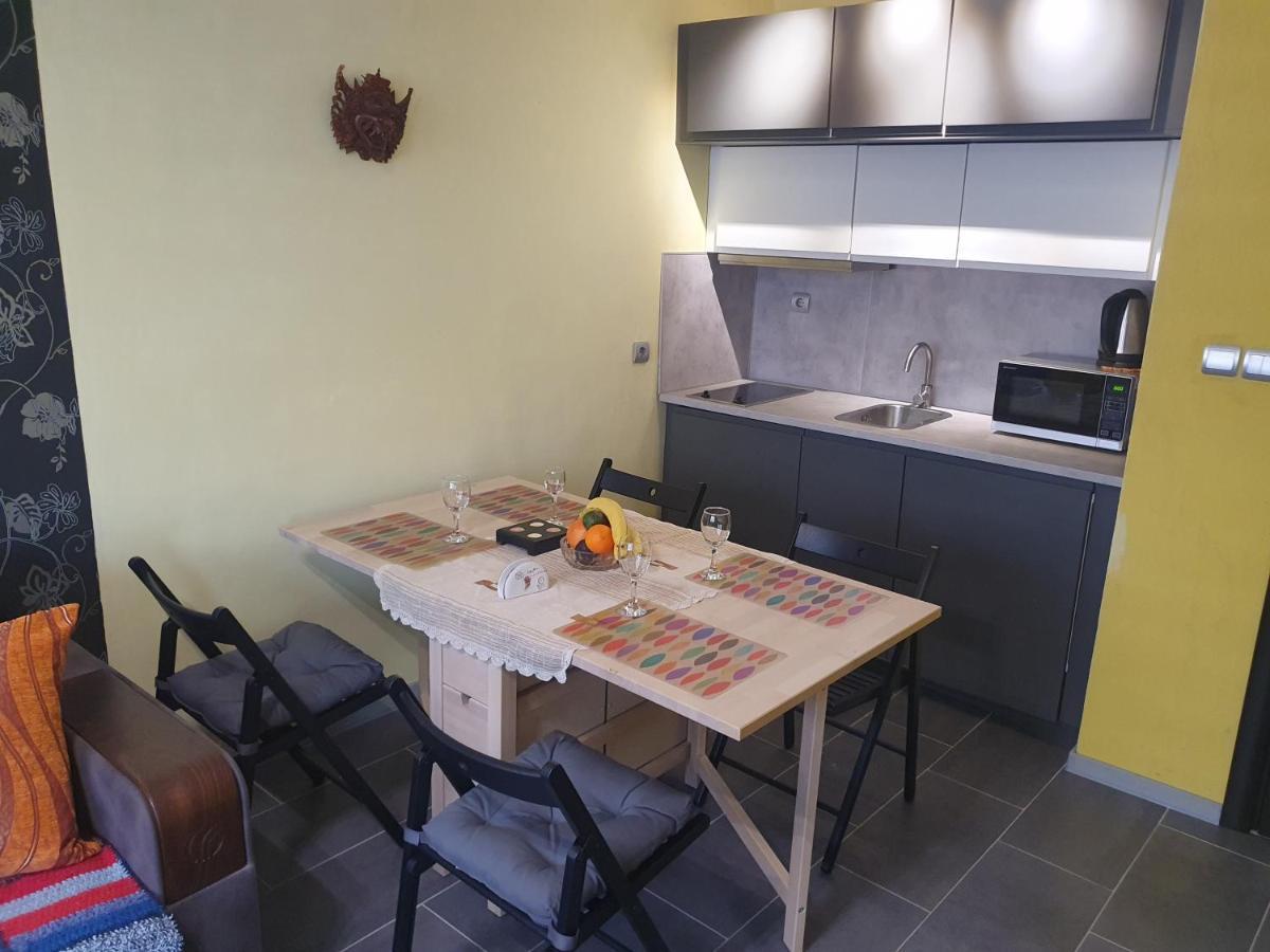 Eli Apartment Burgasz Kültér fotó