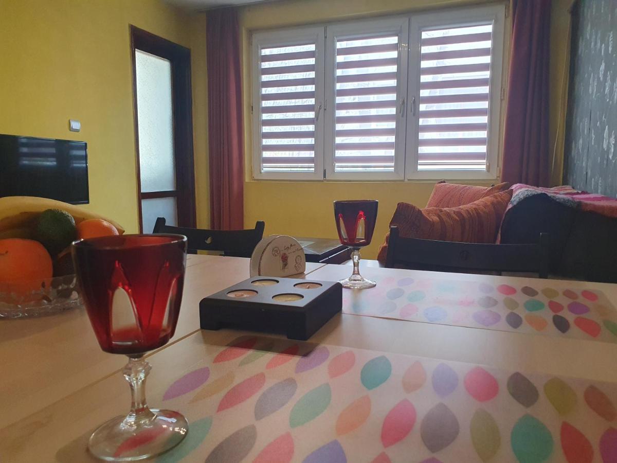 Eli Apartment Burgasz Kültér fotó