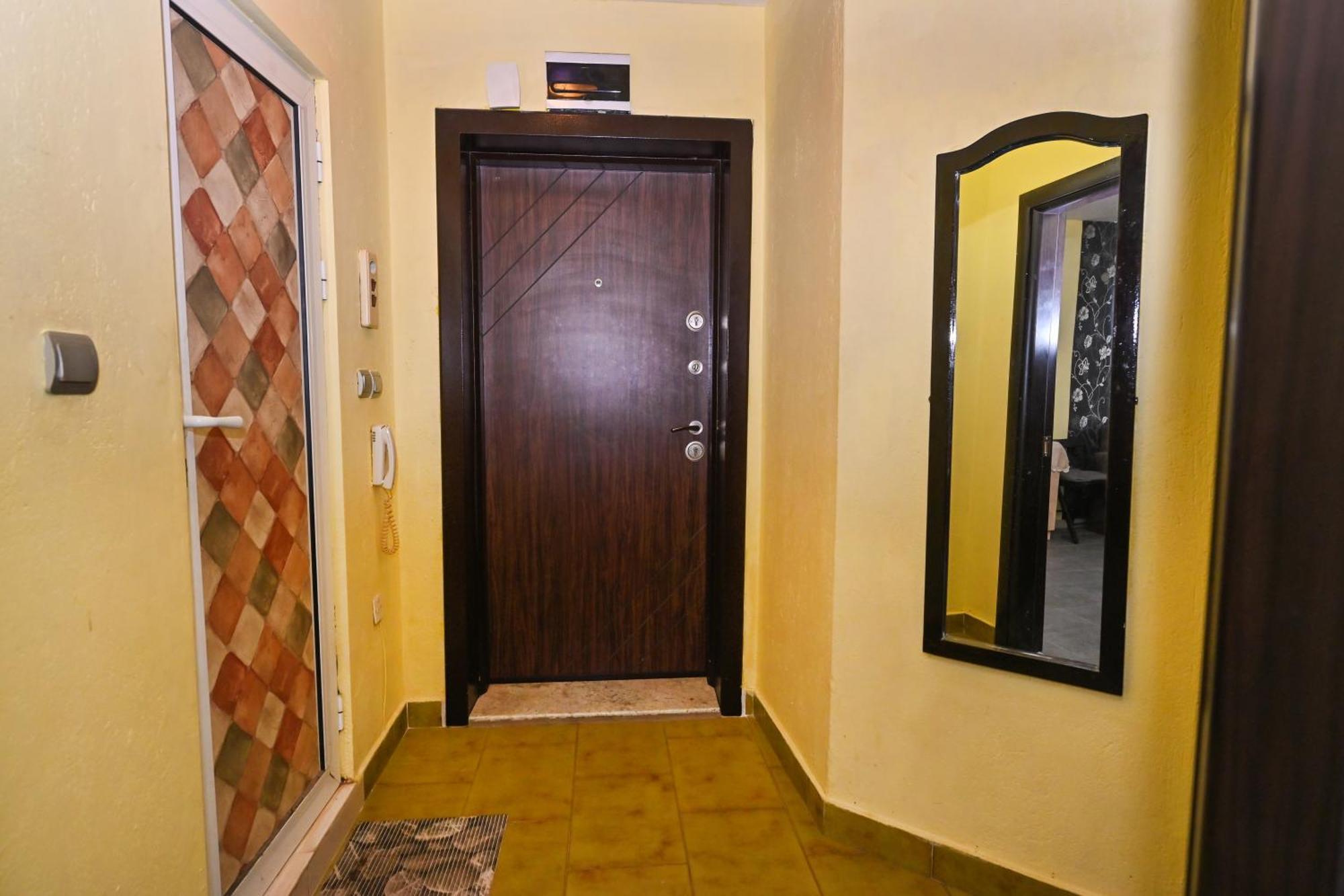 Eli Apartment Burgasz Kültér fotó