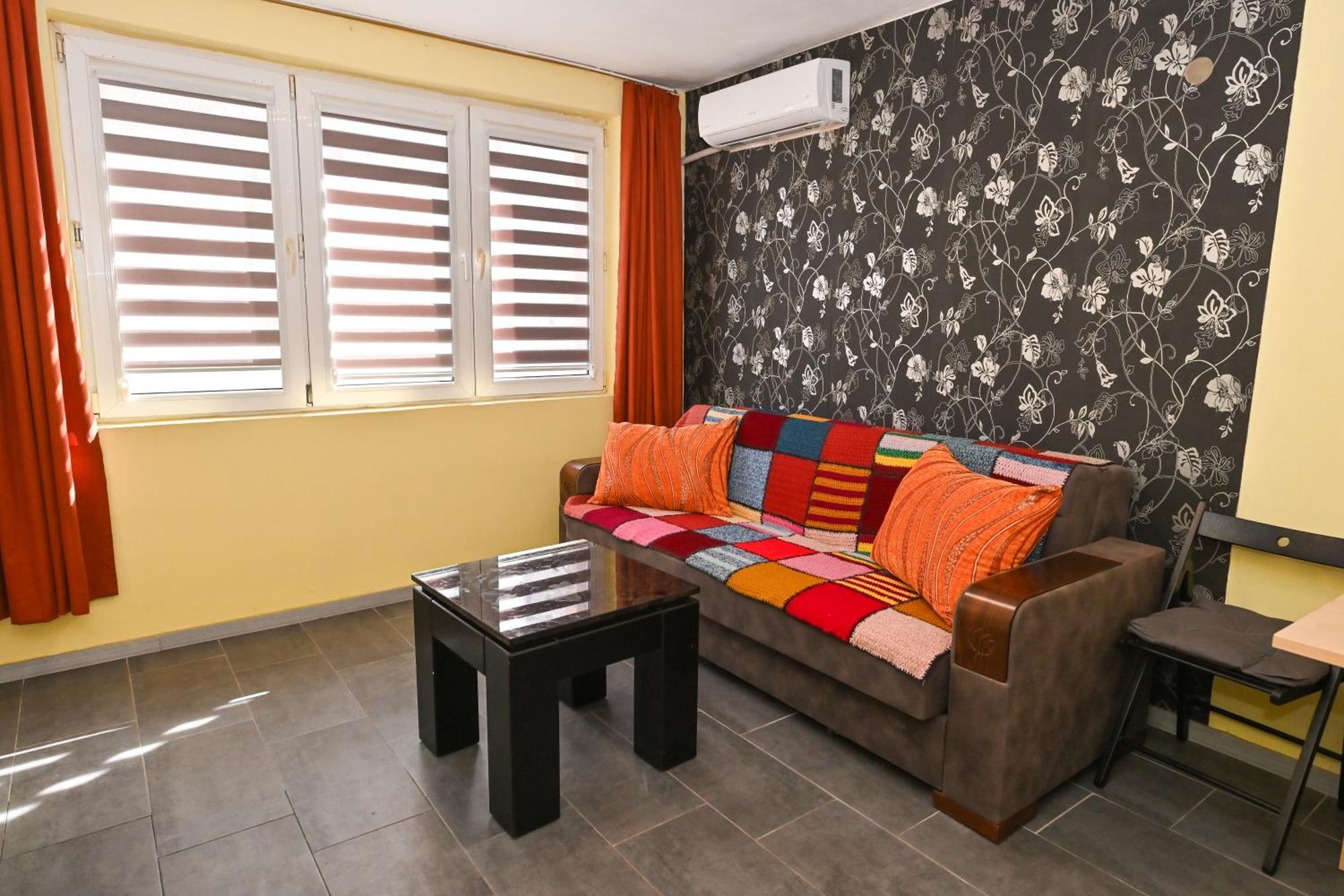 Eli Apartment Burgasz Kültér fotó